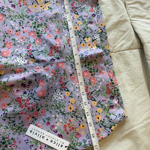 NWT Alice & Olivia Activewear Leggings - Picture 4 of 16